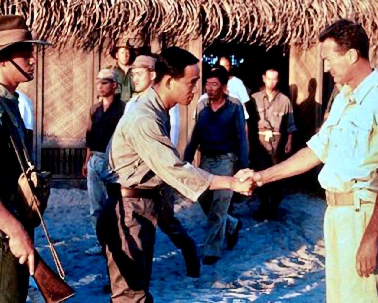 Blutiger Schwur (Blood Oath) / Bewegendes und preisgekröntes Antikriegsdrama nach einer wahren Begebenheit mit Starbesetzung (Pidax Historien-Klassiker)  (DVD)