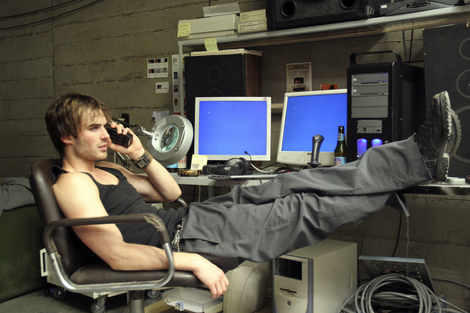 Pulse - Du bist tot, bevor du stirbst - Uncut Mediabook Edition  (DVD+blu-ray) (C) Pulse - Du bist tot, bevor du stirbst - Uncut Mediabook Edition  (DVD+blu-ray) (C)