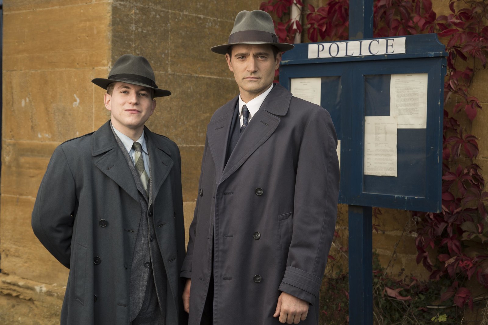 Father Brown - Die kompletten Staffeln 1-8. LTD. - Limitierte Collector's Edition mit Notizbuch  (DVD)