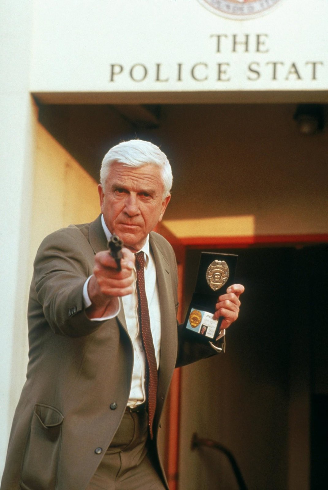 Nackte Kanone, Die - Teil 1-33 1/3