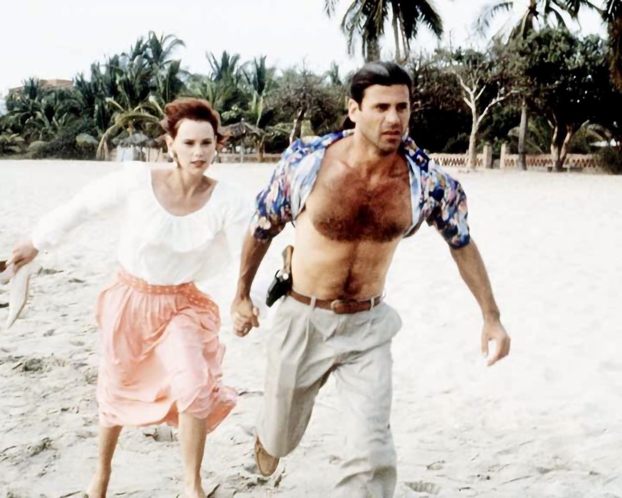 Tropical Heat - Der Film: Mord unter heißer Sonne / Spielfilm-Ableger der Kultkrimireihe (Pidax Film-Klassiker)  (DVD) Tropical Heat - Der Film: Mord unter heißer Sonne / Spielfilm-Ableger der Kultkrimireihe (Pidax Film-Klassiker)  (DVD)