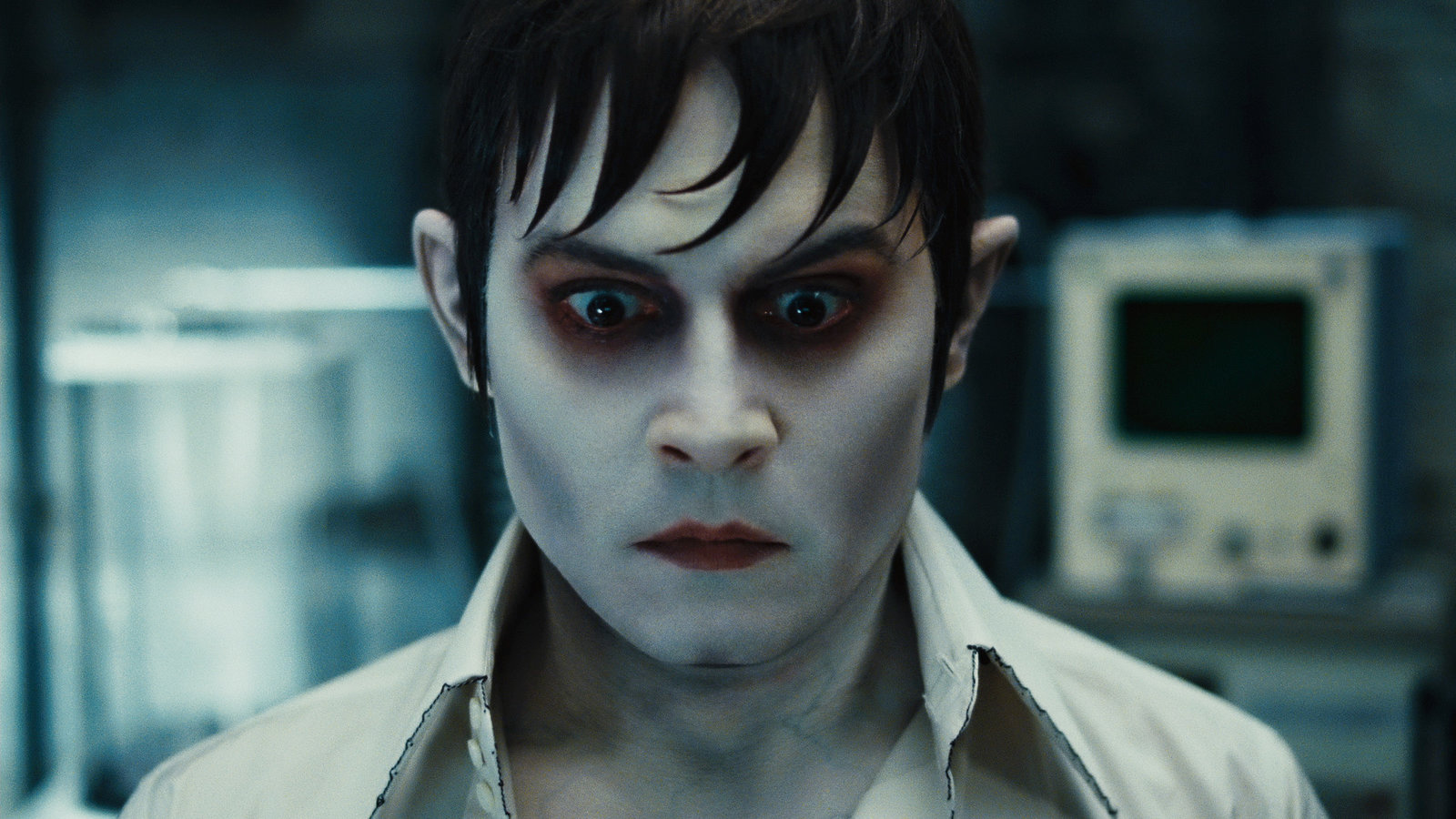 Dark Shadows  (DVD)