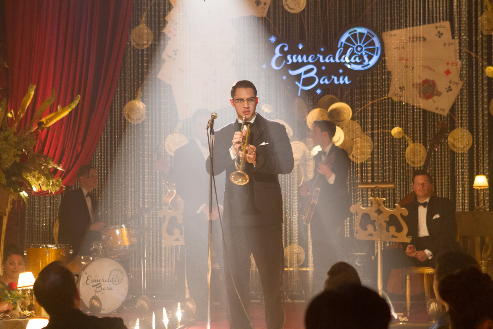 Legend  (4K Ultra HD + Blu-ray)   Legend  (4K Ultra HD + Blu-ray)