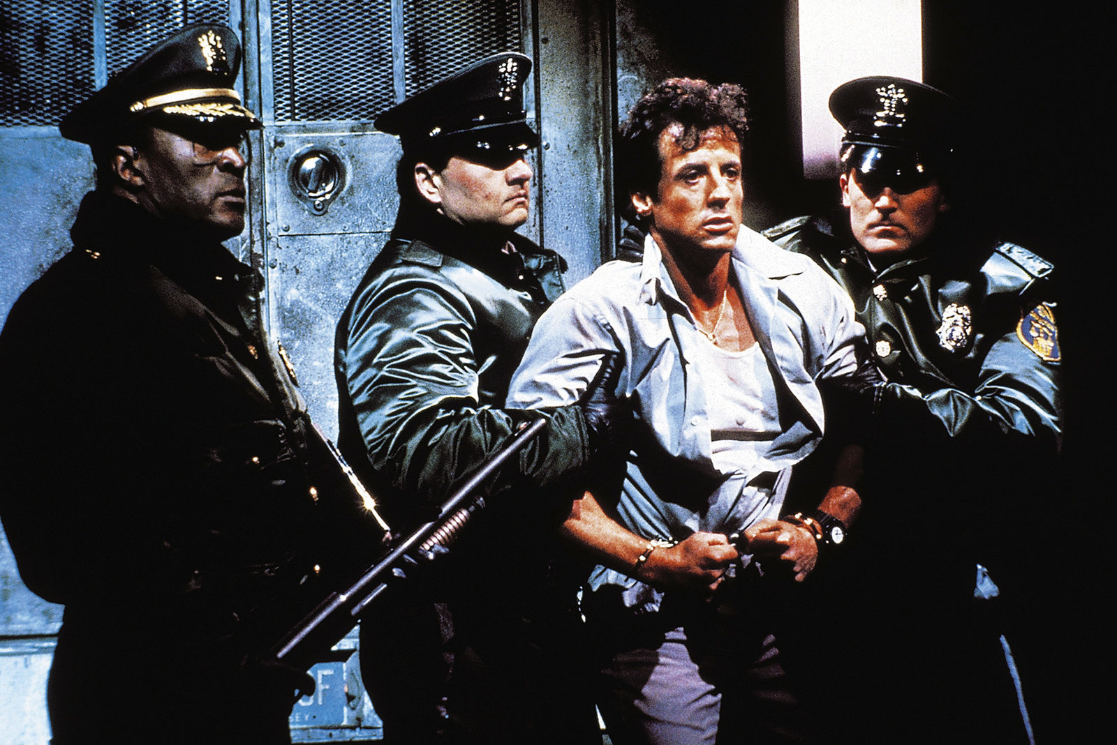 Lock Up - Überleben ist alles - Uncut Mediabook Edition  (4K Ultra HD+blu-ray) (C) Lock Up - Überleben ist alles - Uncut Mediabook Edition  (4K Ultra HD+blu-ray) (C)